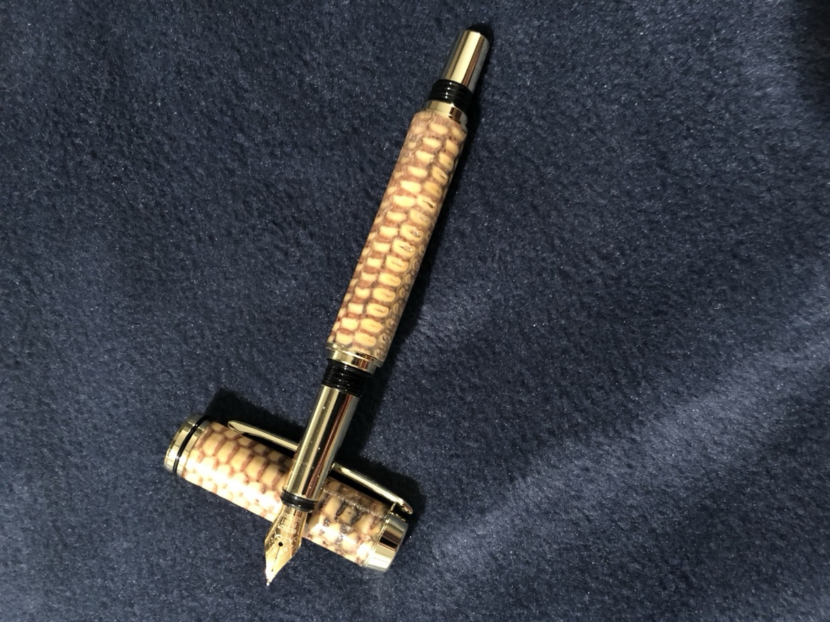 Corn cob fountain pen