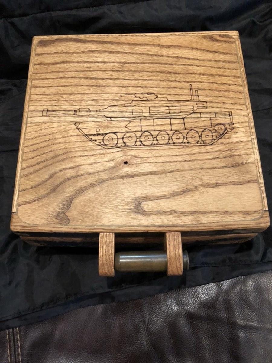 Whiskey box (engraved lid)